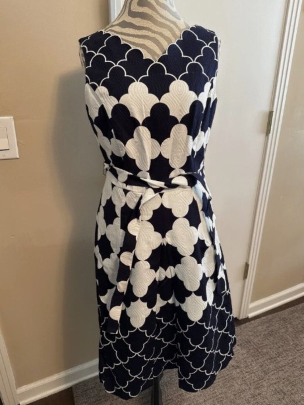 Talbots Size 10 Navy Blue White Scalloped Clover Print Dress NWT